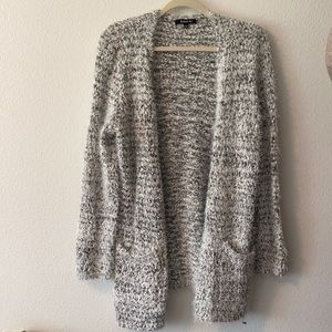 Relativity, women’s cozy sweater, size L
